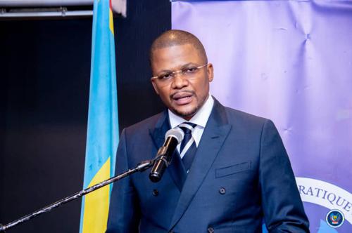 Rénovation des infrastructures sportives : Didier Budimbu clarifie les rôles entre le gouvernement et la FECOFA